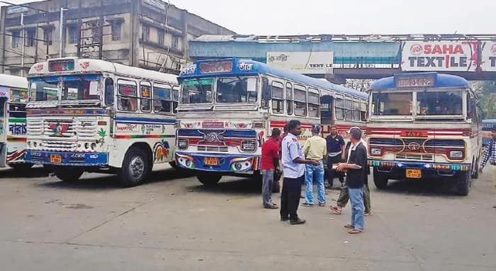 করোনার পর বারাসত থেকে উধাও ৫০ রুটের প্রায় ৫০০ বাস! দুর্ভোগ
