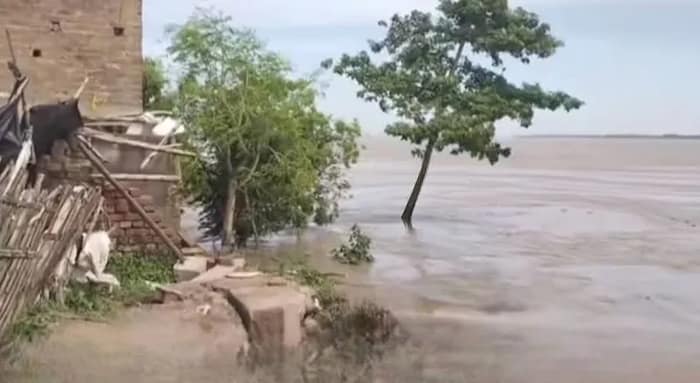 হু হু করে বাড়ছে গঙ্গার জলস্তর, সামশেরগঞ্জে ফের ভাঙনের আতঙ্ক!