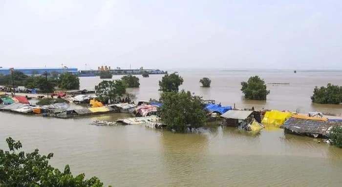 ছত্তিশগড়ে বাঁধ ভেঙে বন্যা