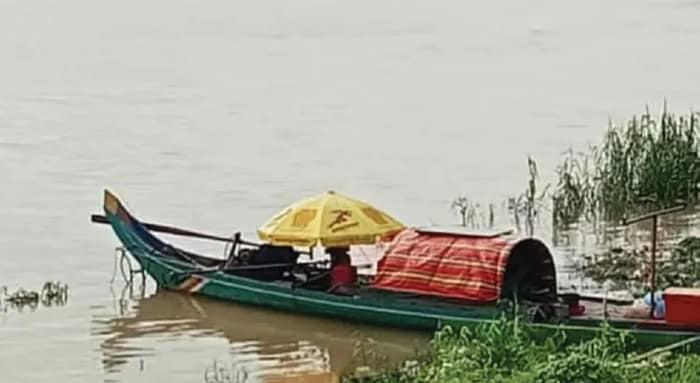 মেকং নদীর পাড়ে