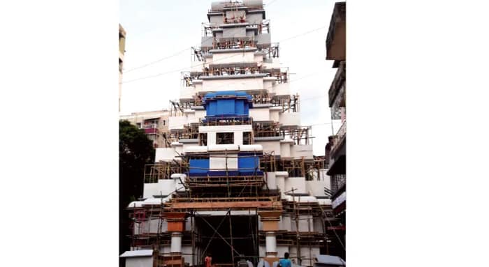 সাবেকিয়ানা রক্ষায় ব্রতী একডালিয়া, এভারগ্রিনের চমক আলোর ঝর্ণাধারা