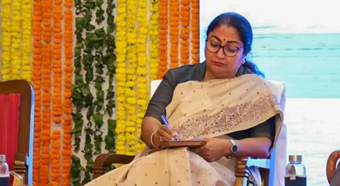 সব পুজো মণ্ডপে মোদির ছবি রাখতেই হবে, ‘ফরমান’ দিল্লির মুখ্যমন্ত্রী রেখার
