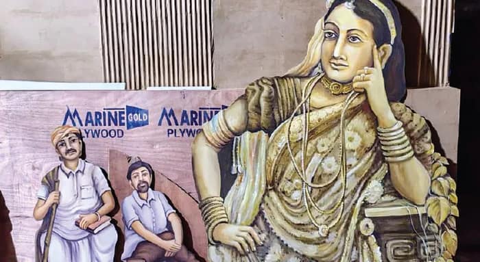 ভবানীপুরে ৭৫ পল্লিতে এবার বিনোদিনী, অবসর সর্বজনীন বলবে ‘গোড়ার কথা’, হাজরা পার্কের দৃষ্টিকোণে রঙের ছোঁয়া