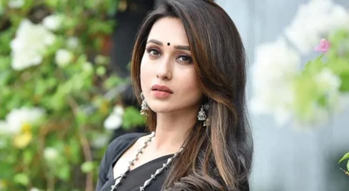 শুনানির নোটিস পেলেন মিমি