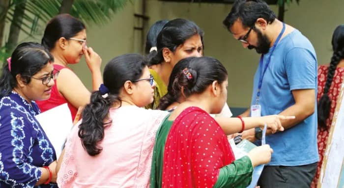 পশ্চিম বর্ধমানে নির্বিঘ্নে শেষ এসএসসি পরীক্ষা