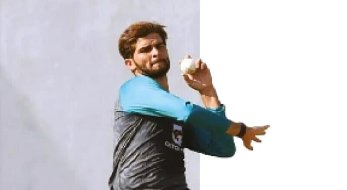 মরণ-বাঁচন ম্যাচে মুখোমুখি পাকিস্তান-আমিরশাহি, সাংবাদিক সম্মেলন বয়কট, নয়া বিতর্কে আগা