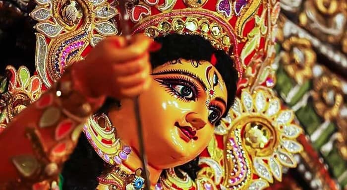 সিনেমা হোক বা সিরিয়াল, পুজো উদ্বোধনে তারকা না এলে মান-সম্মান নিয়ে টানাটানি, সোশ্যাল মিডিয়া ইনফ্লুয়েন্সারদেরও চাহিদা তুঙ্গে