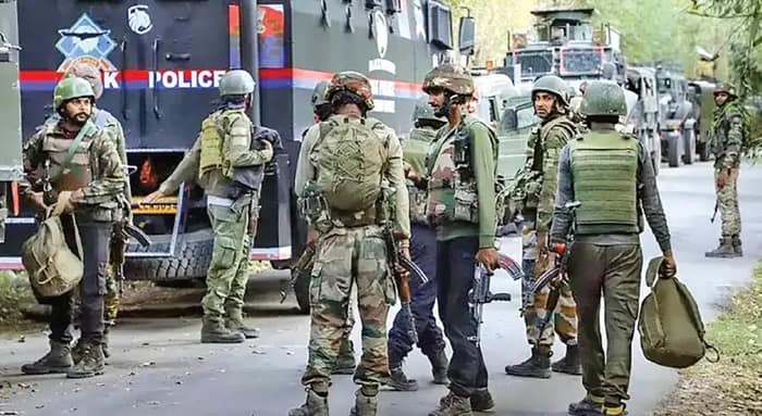 কাশ্মীরে জঙ্গিদের সঙ্গে গুলির লড়াইয়ে শহিদ সেনা জওয়ান