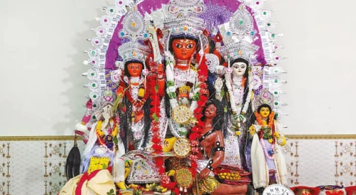 দুবরাজপুরের কোটা গ্রামের রায়বাড়িতে উমা আসেন বাঘের পিঠে চড়ে