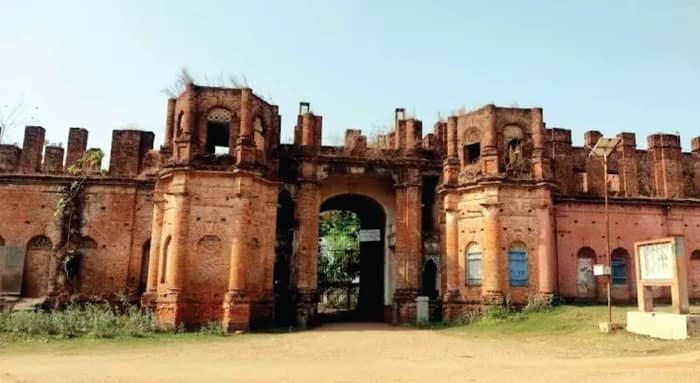 শ্যামাবুড়ির আদেশে কাশীপুর পঞ্চকোট রাজপরিবারে সূচনা হয় দুর্গা-আরাধনার
