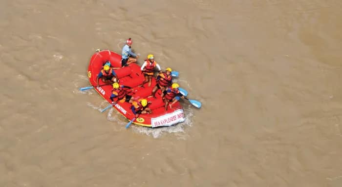 নদীর প্রতি ভালোবাসা বাড়াতে অভিযান,  তরুণদের নিয়ে অ্যাডভেঞ্চার স্পোর্টসের আয়োজন