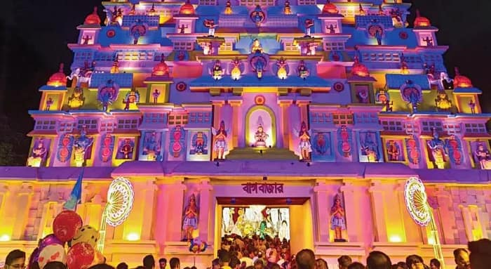 সঙ্গী সাবেকিয়ানা, ১০৭তম বর্ষে বাগবাজার সর্বজনীনের মাতৃবন্দনায় রঙ্গনাথস্বামী মন্দির