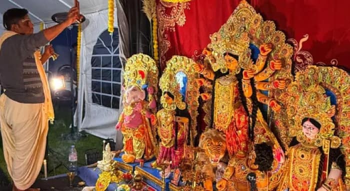লুক্সেমবার্গের দুর্গার নিরঞ্জন গঙ্গায়