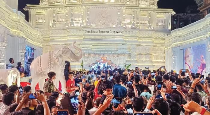 সবচেয়ে বেশি পুজো মণ্ডপ দেখে ফেলাই লক্ষ্য জনতার, শ্রীভূমি থেকে বাগুইআটি, সল্টলেক থেকে নিউটাউন