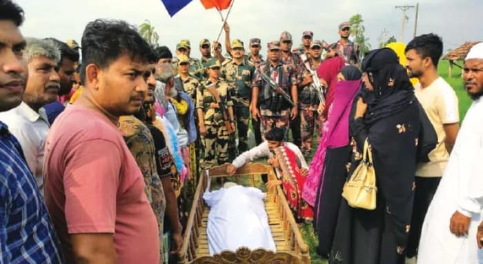 মৃত বাবাকে শেষবার দেখতে জিরো পয়েন্টে এল বাংলাদেশে থাকা কন্যা
