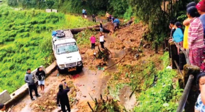 ধস ও বালাসন নদীর তাণ্ডব, বিধ্বস্ত মিরিক