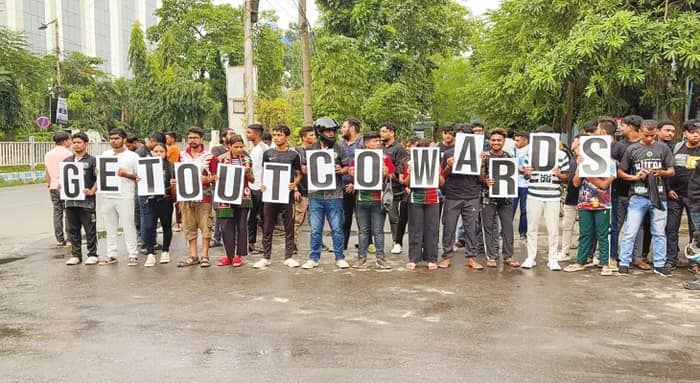 মোহন বাগানের অনুশীলনে সমর্থকদের তুমুল বিক্ষোভ