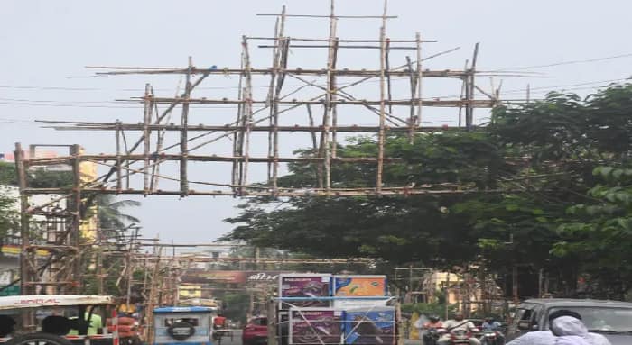দুর্গাপুজোর তোরণেই কালীপুজোর আলোকসজ্জা? শঙ্কিত বারাসতবাসী