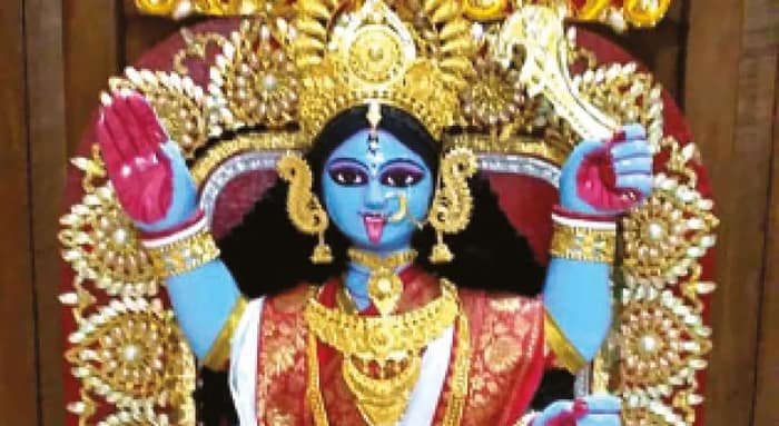 এবার উলুবেড়িয়া থেকে কানাডার পথে কালীপ্রতিমা