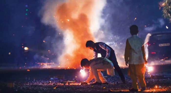 শব্দ-তাণ্ডবের ‘প্রতিযোগিতায়’ কলকাতাকে টেক্কা নিউটাউনের