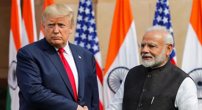 ট্রাম্পের ফোন মোদিকে, তেল সমঝোতায় আসছে শুল্ক-স্বস্তি! দুই শক্তিধরের মধ্যে ভারসাম্য রাখতে মরিয়া ভারত