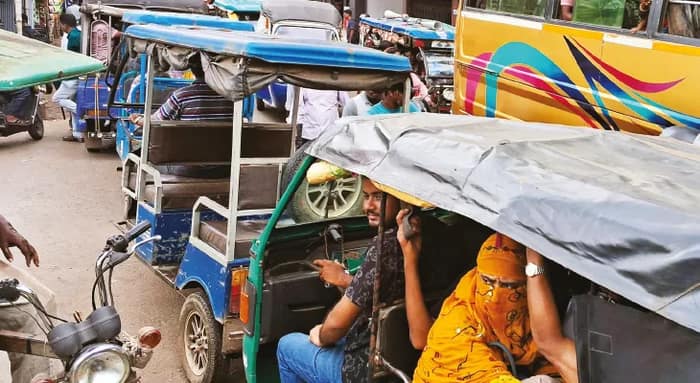 রেজিস্ট্রেশন না করালে টোটো ‘ব্যান’ করবে মেদিনীপুর পুরসভা, মাইকিং