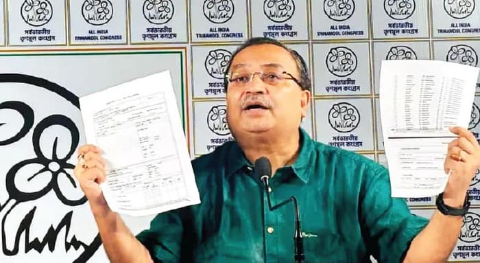 কাগজে নাম আছে, ওয়েবসাইটে নেই! ২০০২ সালের প্রামাণ্য ভোটার তালিকা নিয়ে বিস্ফোরক অভিযোগ তৃণমূলের