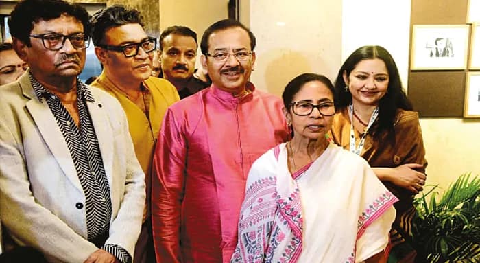 নন্দনে মুখ্যমন্ত্রী