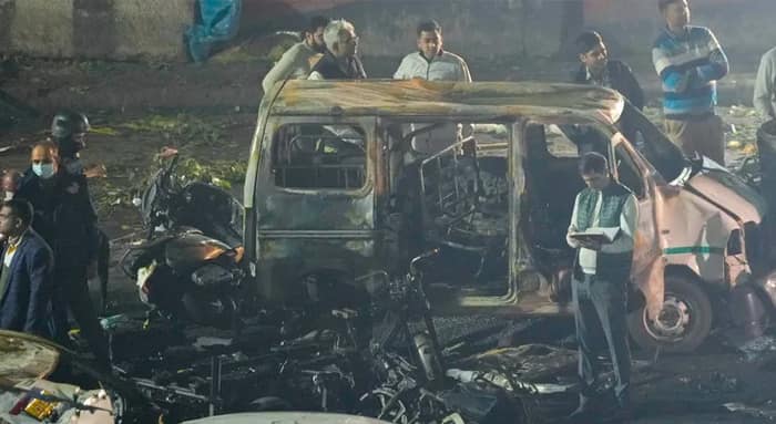 বিস্ফোরণ ঘটানোর আগে পার্কিং লটে টিভি দেখছিল ঘাতক উমর?