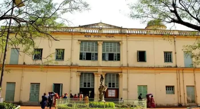 ৯ বছরেও বর্জ্য নিষ্কাশনের পরিকাঠামো তৈরি হল না!,বিশ্বভারতী ও জেলা প্রশাসনকে তীব্র ভর্ৎসনা জাতীয় পরিবেশ আদালতের