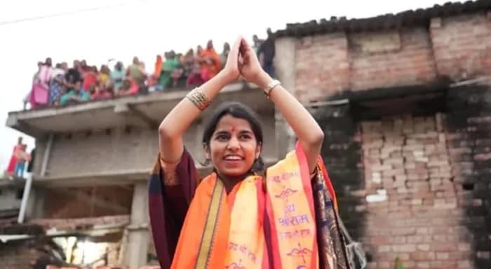 সর্বকনিষ্ঠ বিধায়ক, মৈথিলীর হাত ধরেই বিজেপি প্রথমবার জয়ী আলিনগরে