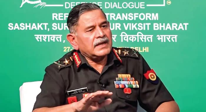 সন্ত্রাসবাদ ও মদতদাতাদের কাউকেই রেয়াত করা হবে না, হুঁশিয়ারি সেনাপ্রধানের