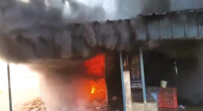 হাওড়ার মৌড়ি নিমতলায় বাইকের গ্যারাজে আগুন, মৃত্যু মালিকের