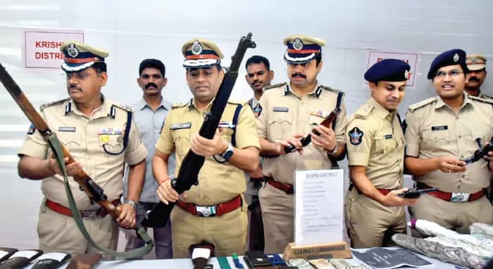 মাথার দাম দেড় কোটি, খতম মাওবাদী শীর্ষনেতা দেবজি? গুলির লড়াইয়ে শহিদ হক ফোর্সের ইনসপেক্টর