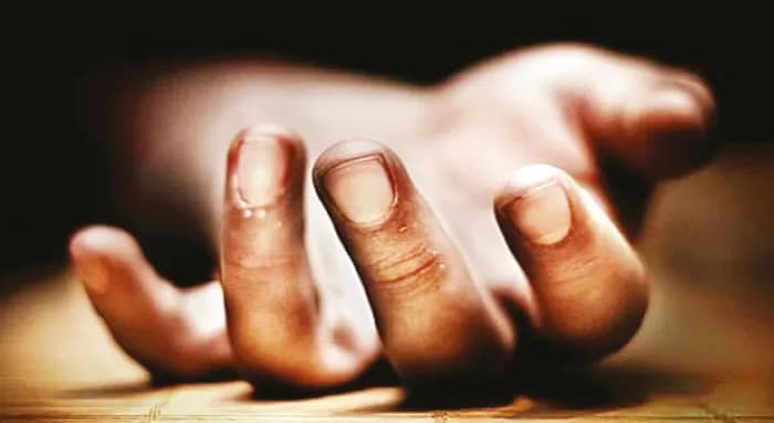 অনলাইন গেম খেলায় বাধা, আবাসনের ছাদ থেকে ঝাপ দিয়ে আত্মহত্যা তিন নাবালিকা বোনের