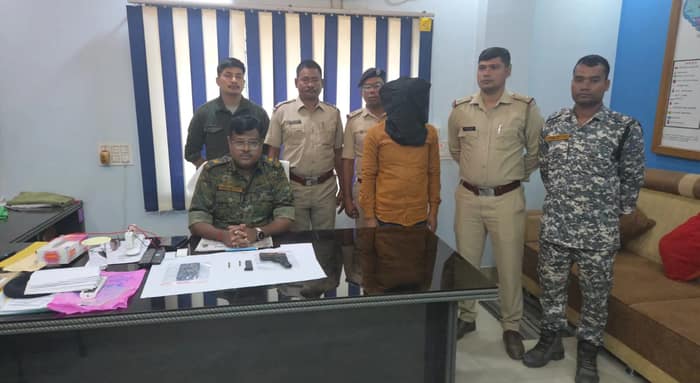 আগ্নেয়াস্ত্র সহ বিহারের এক বাসিন্দাকে গ্রেফ তার করল দিনহাটা থানার পুলিশ