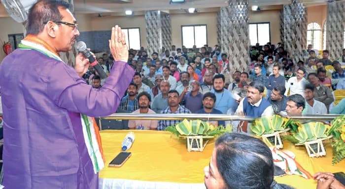 দায়িত্ব পেয়ে আরামবাগ মহকুমা চষে বেড়ালেন অরূপ