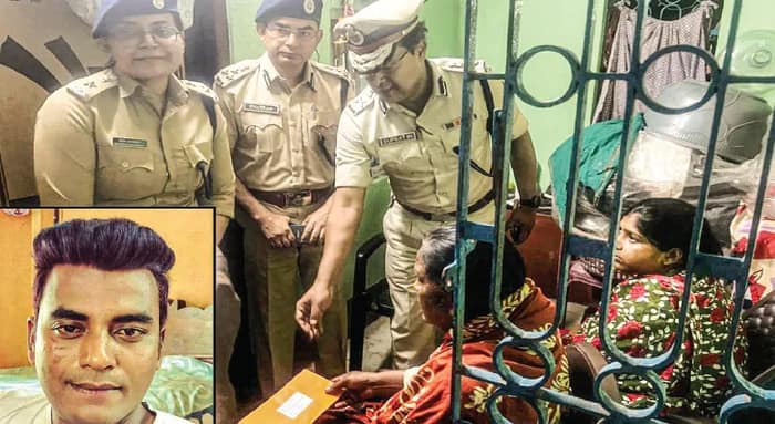 চাকরির নিয়োগপত্র পেলেন মৃতের মা