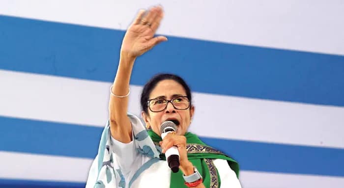 রাজ্যের সরকারি কলেজের অধ্যাপক ও কর্মচারীদের শারীরিক এবং মানসিকভাবে অসুস্থ সন্তানের জন্য পারিবারিক পেনশন