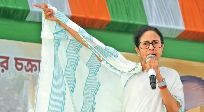 নির্বাচন কমিশনের অফিসে বিজেপির একজন এজেন্ট বসে থাকে: মুখ্যমন্ত্রী মমতা বন্দ্যোপাধ্যায়