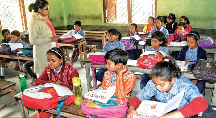 কোর্টের রায়ে স্বস্তি জেলার শিক্ষামহলে, শিক্ষকের অভাবে ধুঁকছে কয়েক হাজার স্কুল
