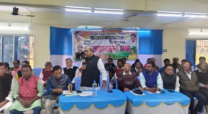 সবংয়ে তৃণমূলের এসআইআর নিয়ে সভা, বক্তব্য রাখছেন মন্ত্রী মানস ভুঁইয়া