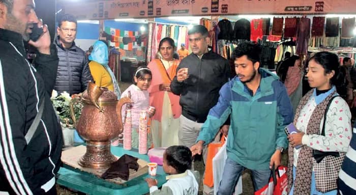 কাশ্মীরের ‘কাহওয়া’য় মজেছে বহরমপুর