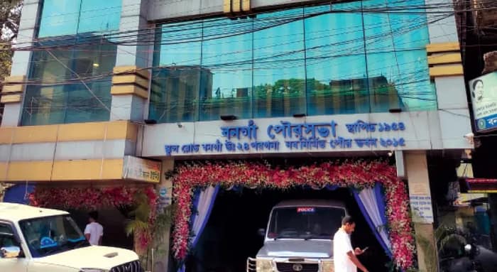 বনগাঁয় পুরসভায় নতুন চেয়ারম্যান  কে? চর্চায় চার কাউন্সিলারের নাম