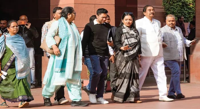 ক্ষমতা থাকলে রাজনৈতিকভাবে মোকাবিলা করুক, মোদি-শাহকে হুঁশিয়ারি অভিষেকের