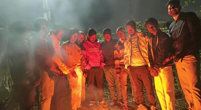 ঠান্ডায় কাঁপছে জেলাবাসী  রাস্তা ও বাজারে ভিড় নেই
