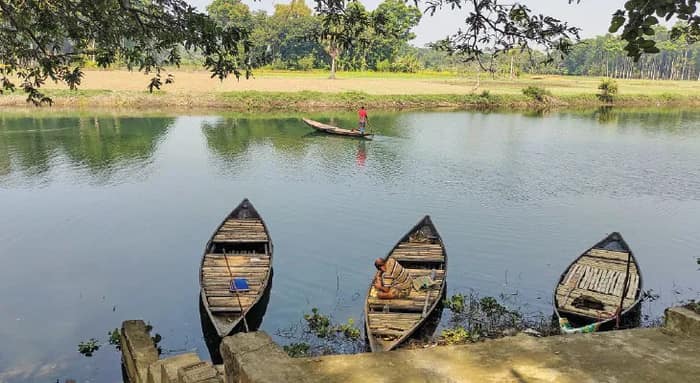 শীত পড়তেই সেজে উঠেছে বাগদার পারমাদন