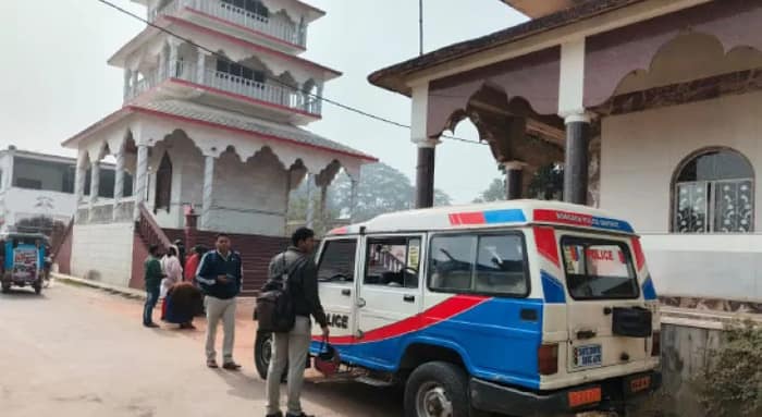 ঠাকুরবাড়িতে গোঁসাই পেটানো নিয়ে ঢোঁক গিলছেন শান্তনুঘনিষ্ট মতুয়ারা, গ্রেফতার ১, বসল পুলিশ পিকেট