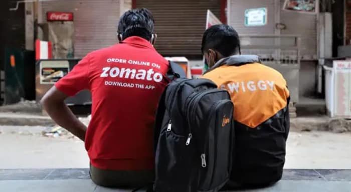 সামাজিক সুরক্ষা ও নিরাপত্তার দাবি, হঠাৎ ধর্মঘটে ডেলিভারি কর্মীরা