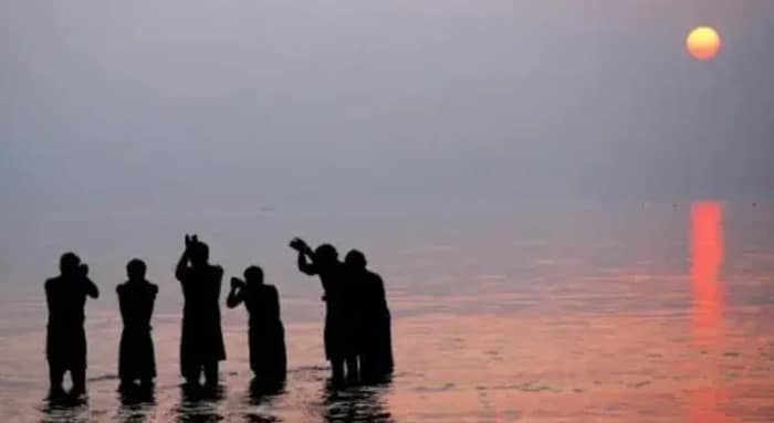 নীল-সাদা বেলুন উড়িয়ে গঙ্গাসাগর মেলার  সূচনা, অগ্নিকাণ্ডের জেরে বাড়তি সতর্কতা